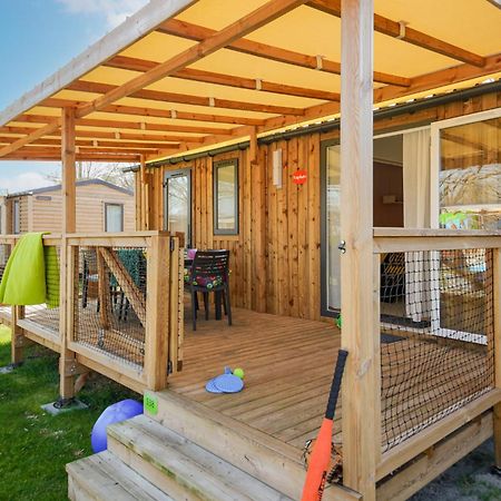 Le Camping Grand Cerf Hotel Gimouille Екстериор снимка
