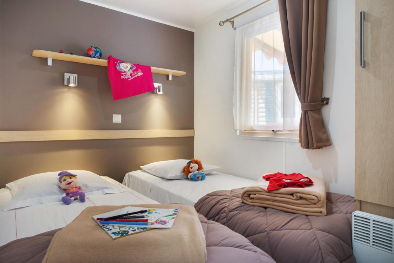 Le Camping Grand Cerf Hotel Gimouille Екстериор снимка